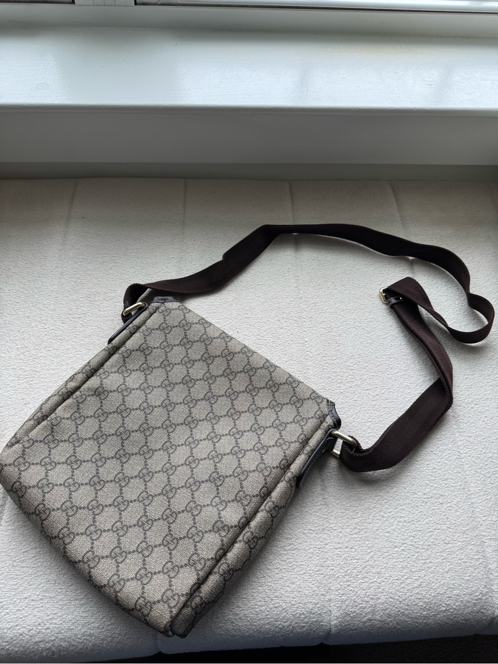 Gucci Classic Monogram Crossbody Messenger Bag in Beige and Brown - Picture 4 of 4